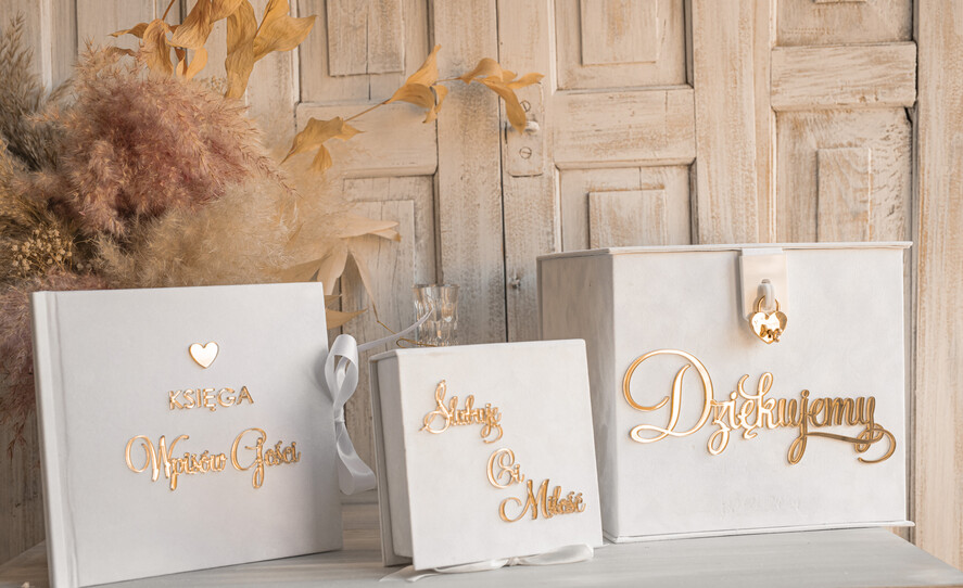 Księgi wpisów gości welurowe Szybka Wysyłka zestaw na wesele księga wpisów gości szkatułka na obrączki kopertówka, biały welurowy zestaw na wesele złote litery 30