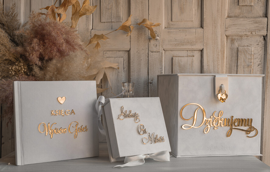 Księgi wpisów gości welurowe Szybka Wysyłka zestaw na wesele księga wpisów gości szkatułka na obrączki kopertówka, biały welurowy zestaw na wesele złote litery 1