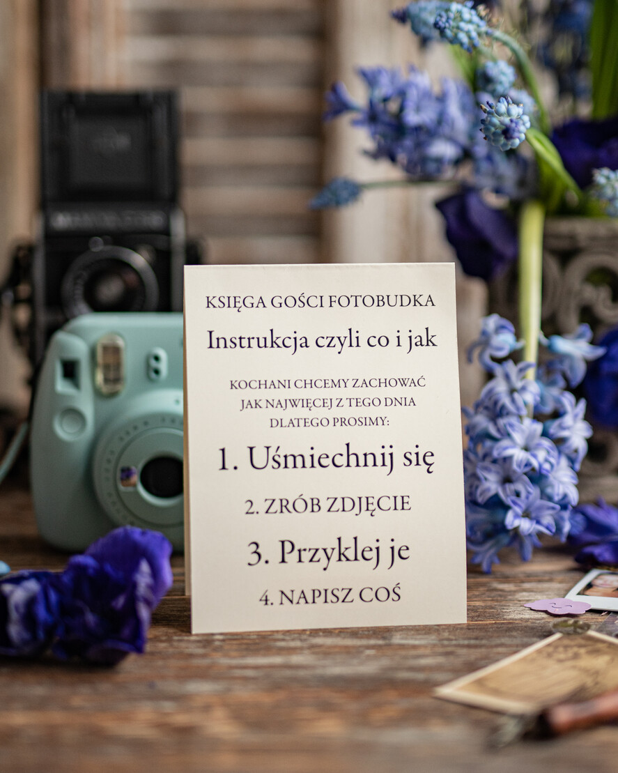 Księgi wpisów gości welurowe Księga w kolorze Dusty Blue, welurowa księga wpisów gości, złote napisy na okładce, księga glamour, welurowa pamiątkowa księga wpisow gosci8