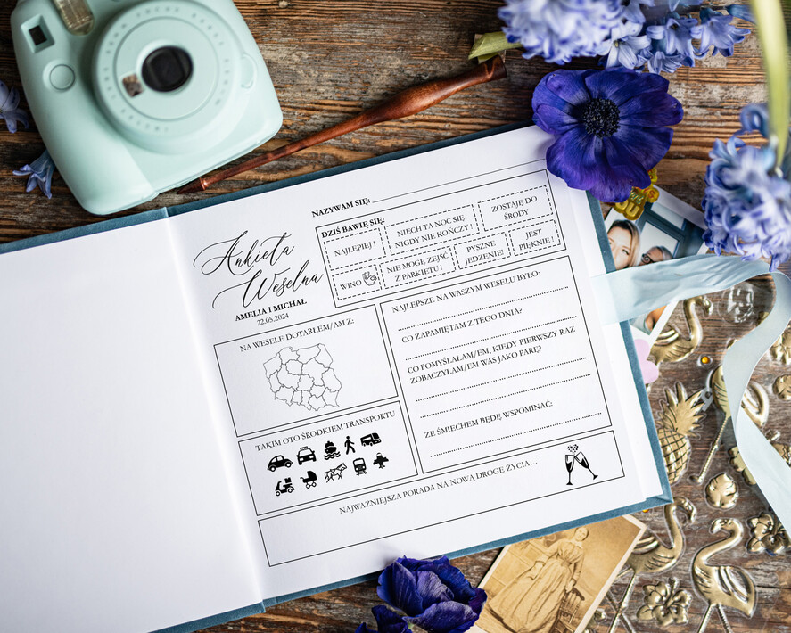 Księgi wpisów gości welurowe Księga w kolorze Dusty Blue, welurowa księga wpisów gości, złote napisy na okładce, księga glamour, welurowa pamiątkowa księga wpisow gosci7