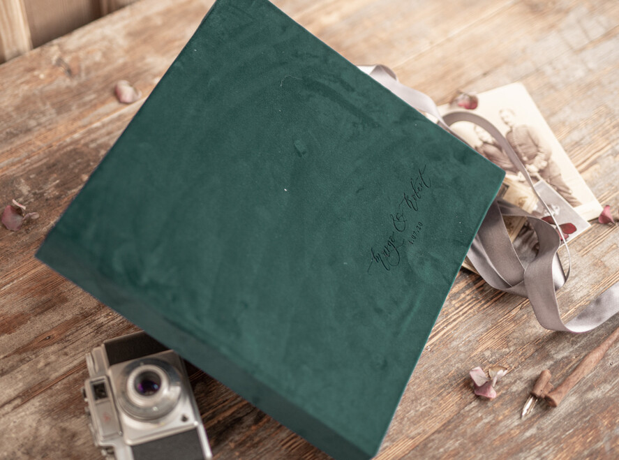 Księgi wpisów gości welurowe duża księga gości weselnych na życzenia, welurowa księga wpisów gości, ksiega wpisow gosci 30x30 cm17