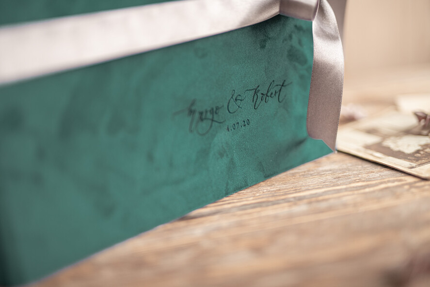 Księgi wpisów gości welurowe duża księga gości weselnych na życzenia, welurowa księga wpisów gości, ksiega wpisow gosci 30x30 cm6