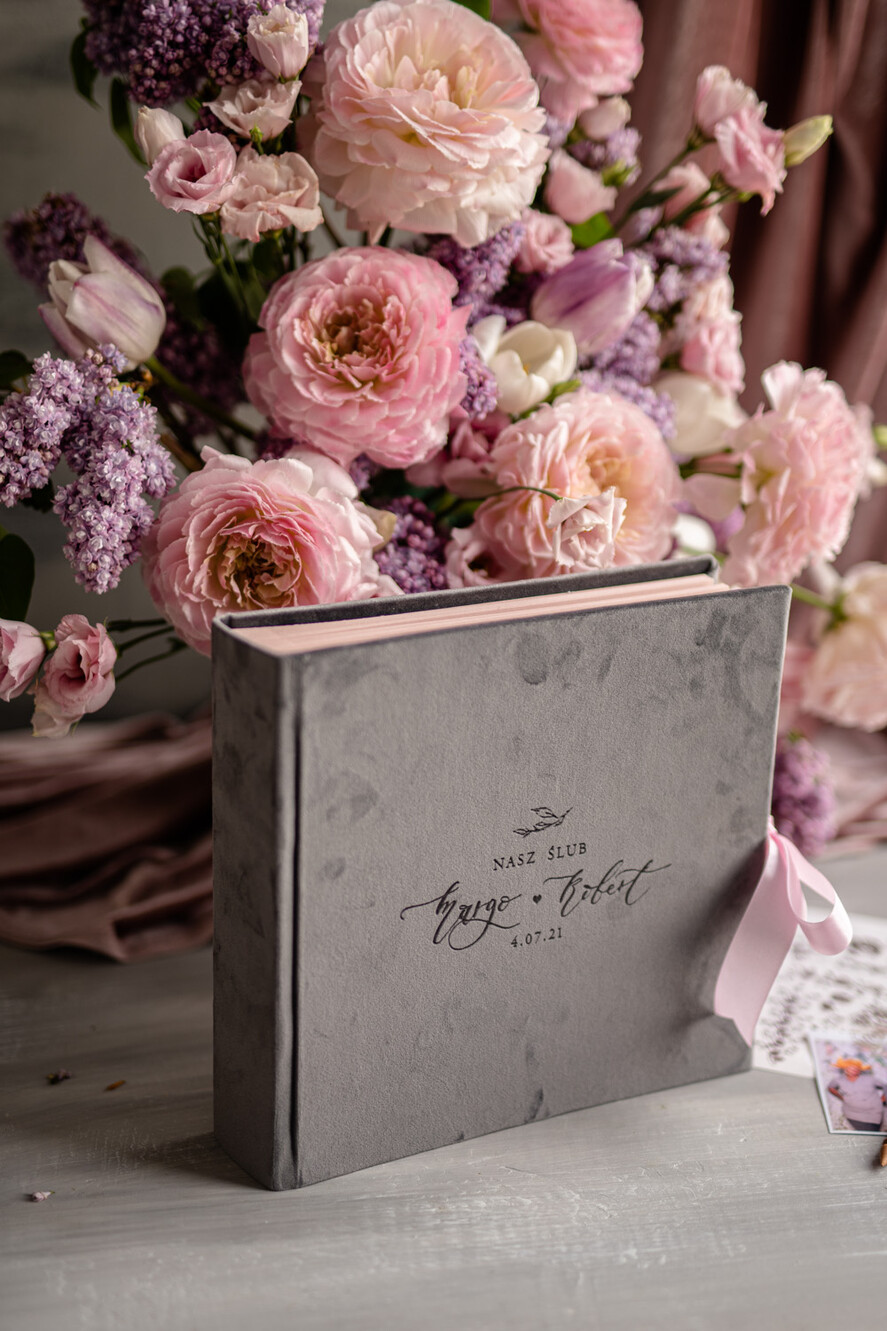 Księgi wpisów gości welurowe duża welurowa ksiega gosci weselnych z ankietami wybierz swoje kartki na zdjęcia z fotobudki i polaroidy   3