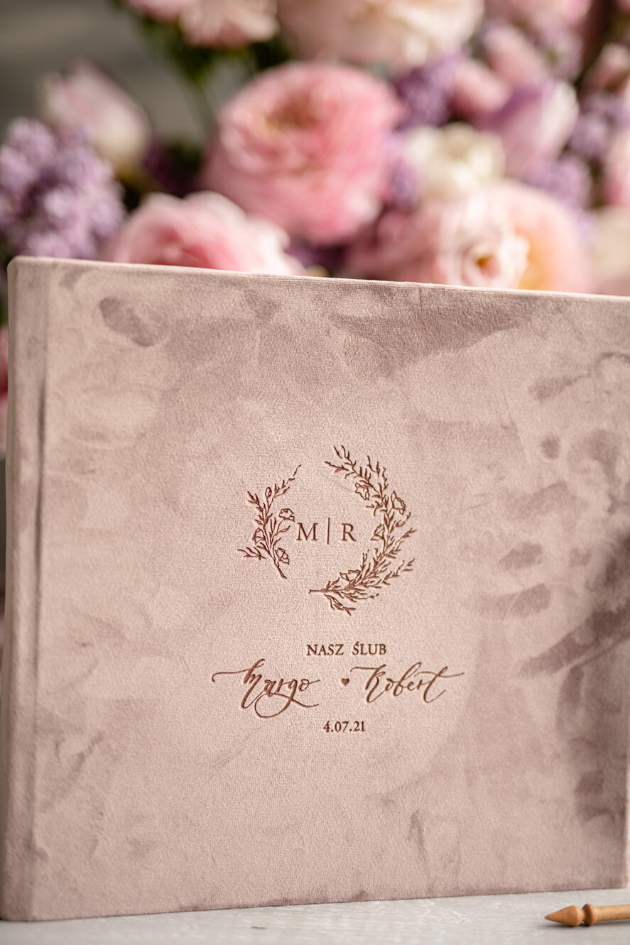 Księgi wpisów gości welurowe mała welurowa księga gości weselnych z ankietami lub waszymi wydrukami na ploaroidy i fotki z fotobudki   12
