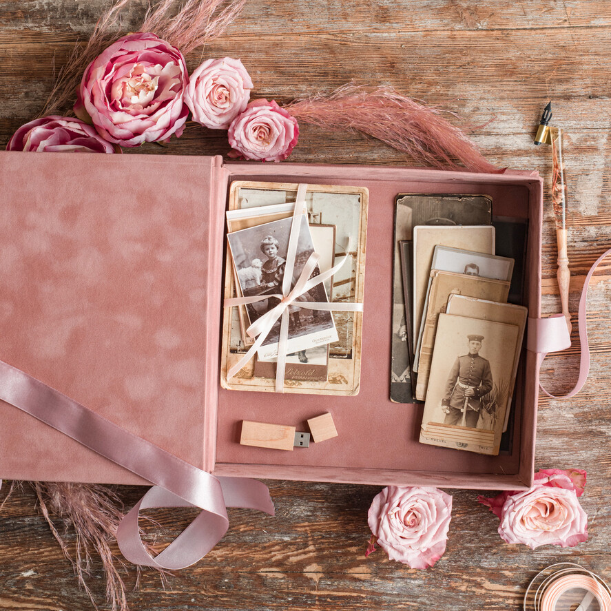 Księgi wpisów gości welurowe ksiega gosci na zdjecia z polaroida i wpisy gosci weselnych, księga wpisów z pudełkiem, złote napisy na księdze 9