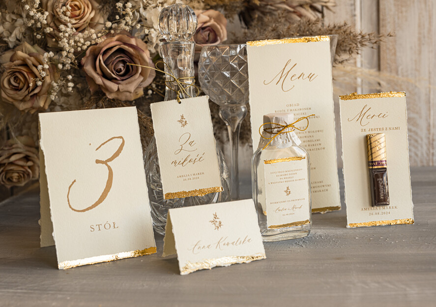 Podziękowania dla Gości Weselnych Butelki prezent dla gości weselnych kacóweczka ozdobiona płatkami złota, butelka na własny trunek, pomysły na prezenty dla gości3