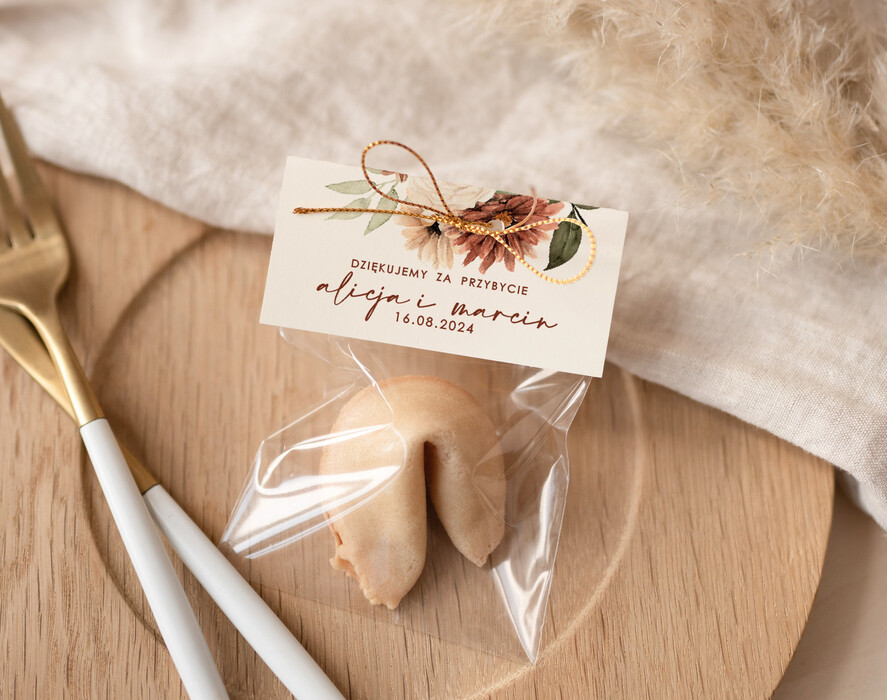 Podziękowania dla Gości Weselnych Ciasteczka z wróżbą prezenciki dla gości ciasteczka z wróżbą, podziękowania dla gości ciasteczka z wróżbą, ciekawe pomysły na prezenty dla gości, ciasteczka z wróżbą dla gości weselnych 0
