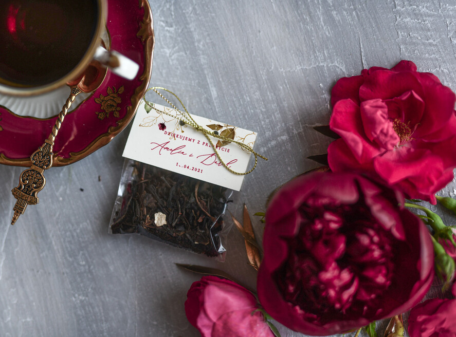 Podziękowania dla Gości Weselnych Saszetki prezenty dla gości na weselu torebeczka z herbatką w bordowych kolorach 2