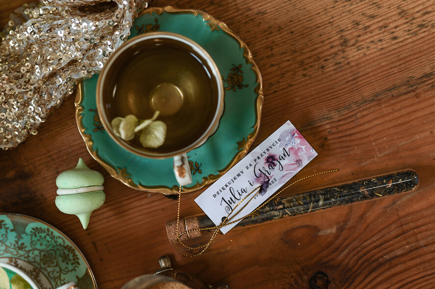 Podziękowania dla Gości Weselnych Fiolki podziękowania od pary młodej po weselu w postaci zielonej lub czarnej herbaty   0