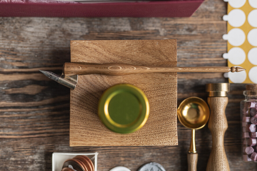 PREZENTY NA RÓŻNE OKAZJE  Kaligrafia Zestaw do nauki kaligrafii nowoczesnej oraz zestaw papeterii 13