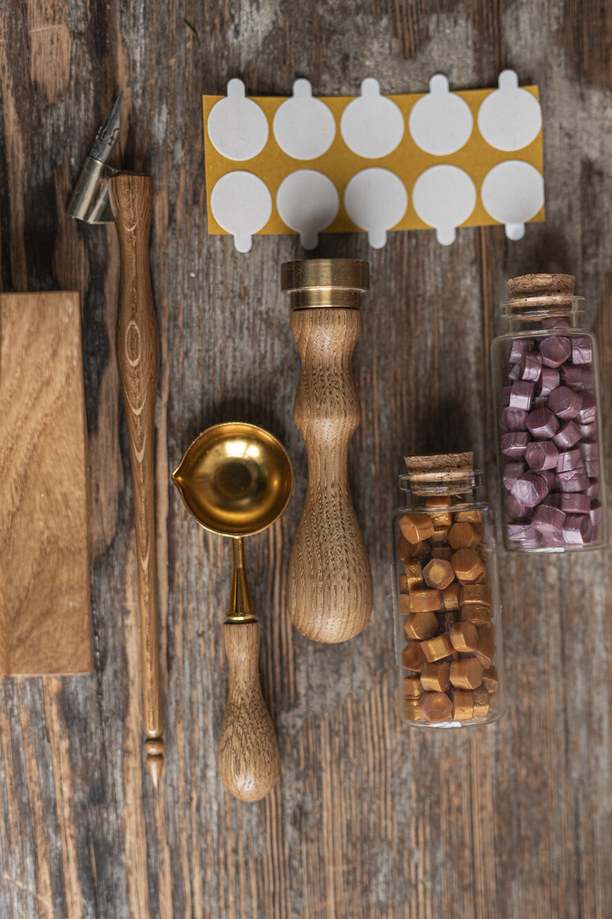 PREZENTY NA RÓŻNE OKAZJE  Kaligrafia Zestaw do nauki kaligrafii nowoczesnej oraz zestaw papeterii 14