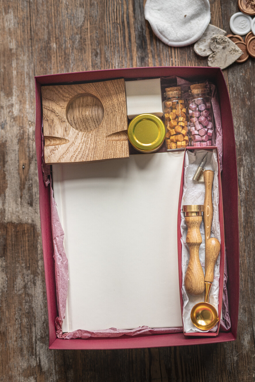 PREZENTY NA RÓŻNE OKAZJE  Kaligrafia Zestaw do nauki kaligrafii nowoczesnej oraz zestaw papeterii 18