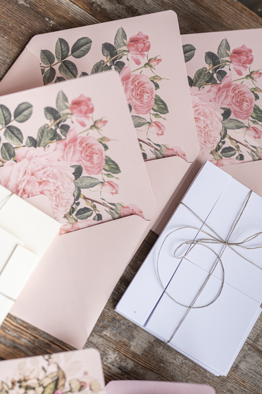 PREZENTY NA RÓŻNE OKAZJE  Kaligrafia Zestaw do nauki kaligrafii nowoczesnej oraz zestaw papeterii 2