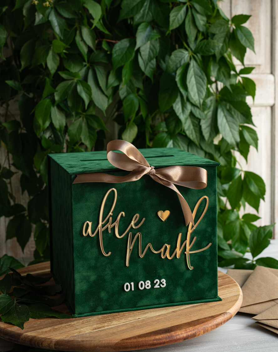 Pudełko na koperty  glamour Personalizowana zielona welurowa kopertówka ze złotymi napisami, ciemnozielony cieniowany welur, pudełko na koperty, pomysł na pudełko na pieniądze podczas wesela6