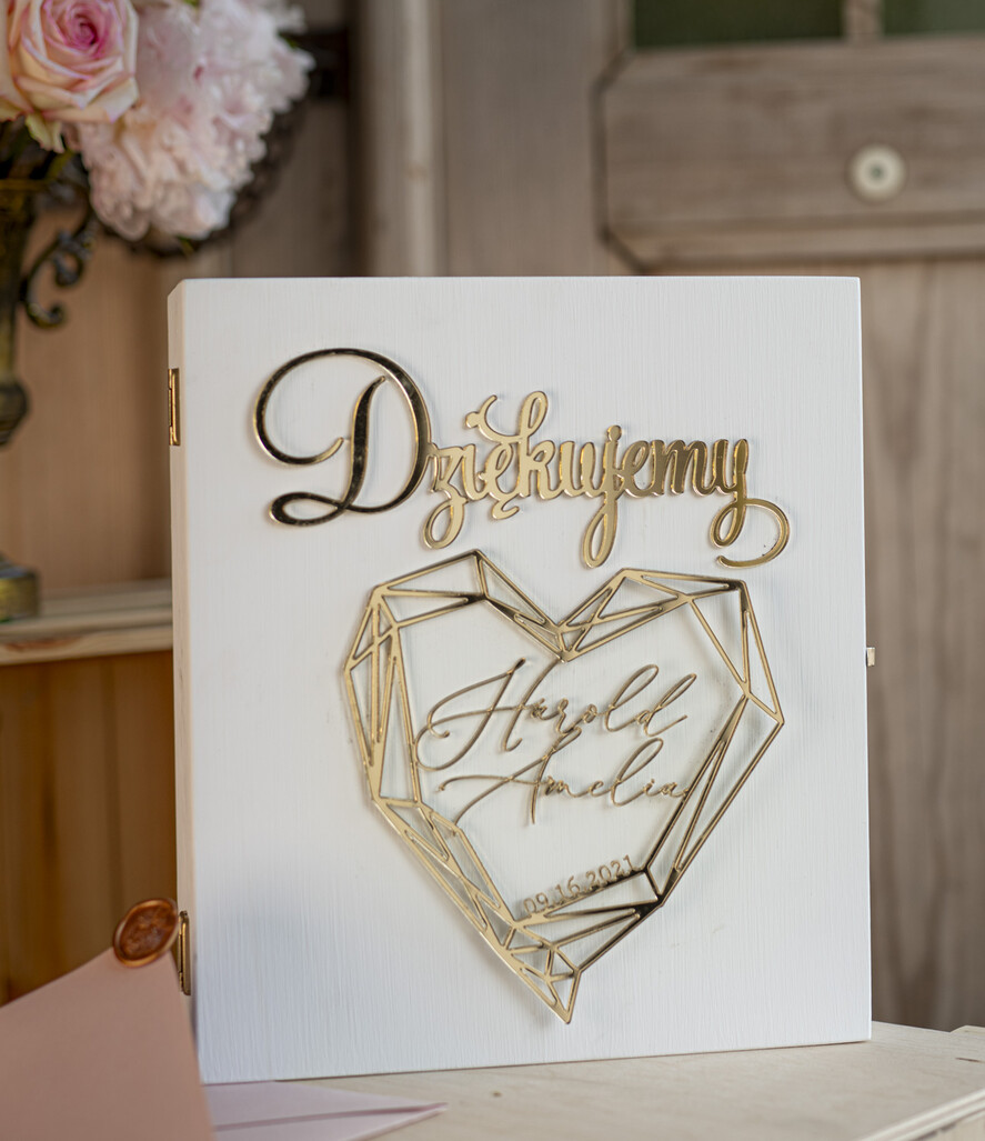 Pudełko na koperty  glamour białe drewniane pudełko na koperty weselne kopertówka skrzynka na kartki ślubne geometryczne złote serce wasze imiona 2