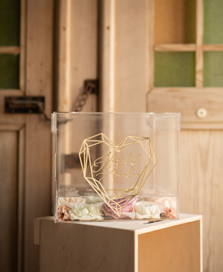 Pudełko na koperty  glamour przezroczysta ślubna skrzynka pudełko na koperty weselne geometryczne złote serce wasze imiona18