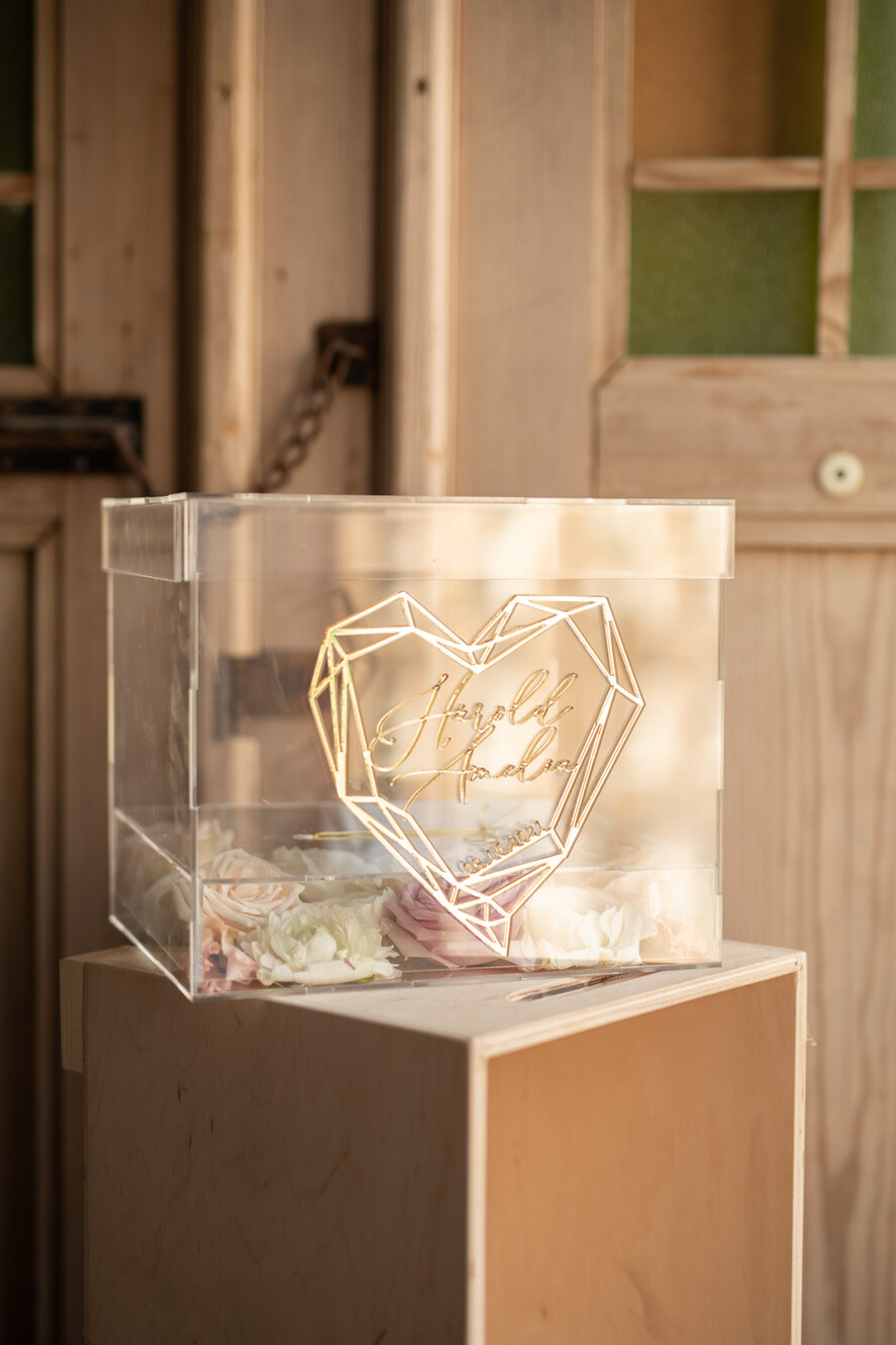 Pudełko na koperty  glamour przezroczysta ślubna skrzynka pudełko na koperty weselne geometryczne złote serce wasze imiona25