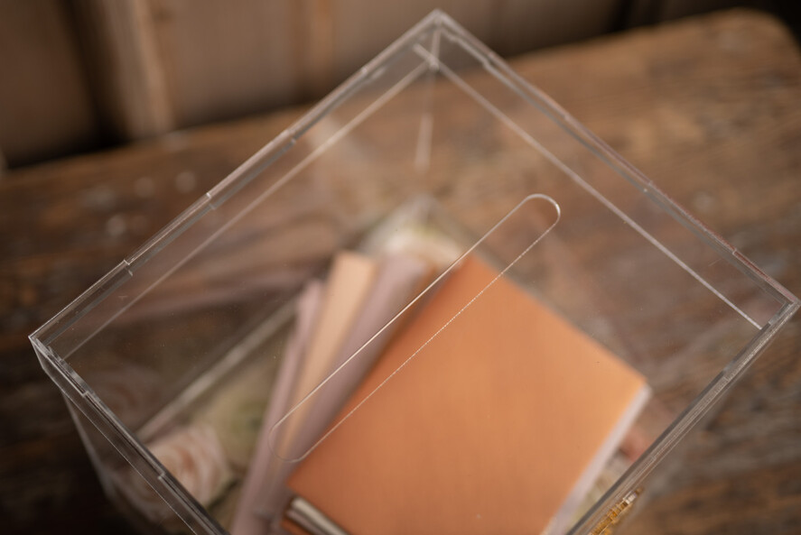 Pudełko na koperty  glamour przezroczysta ślubna skrzynka pudełko na koperty weselne geometryczne złote serce wasze imiona28