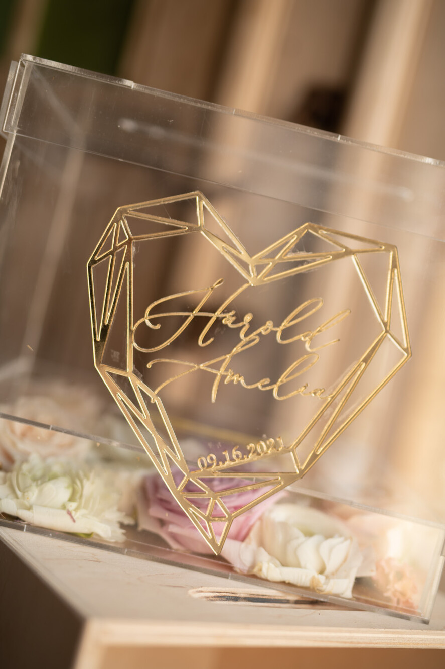 Pudełko na koperty  glamour przezroczysta ślubna skrzynka pudełko na koperty weselne geometryczne złote serce wasze imiona31