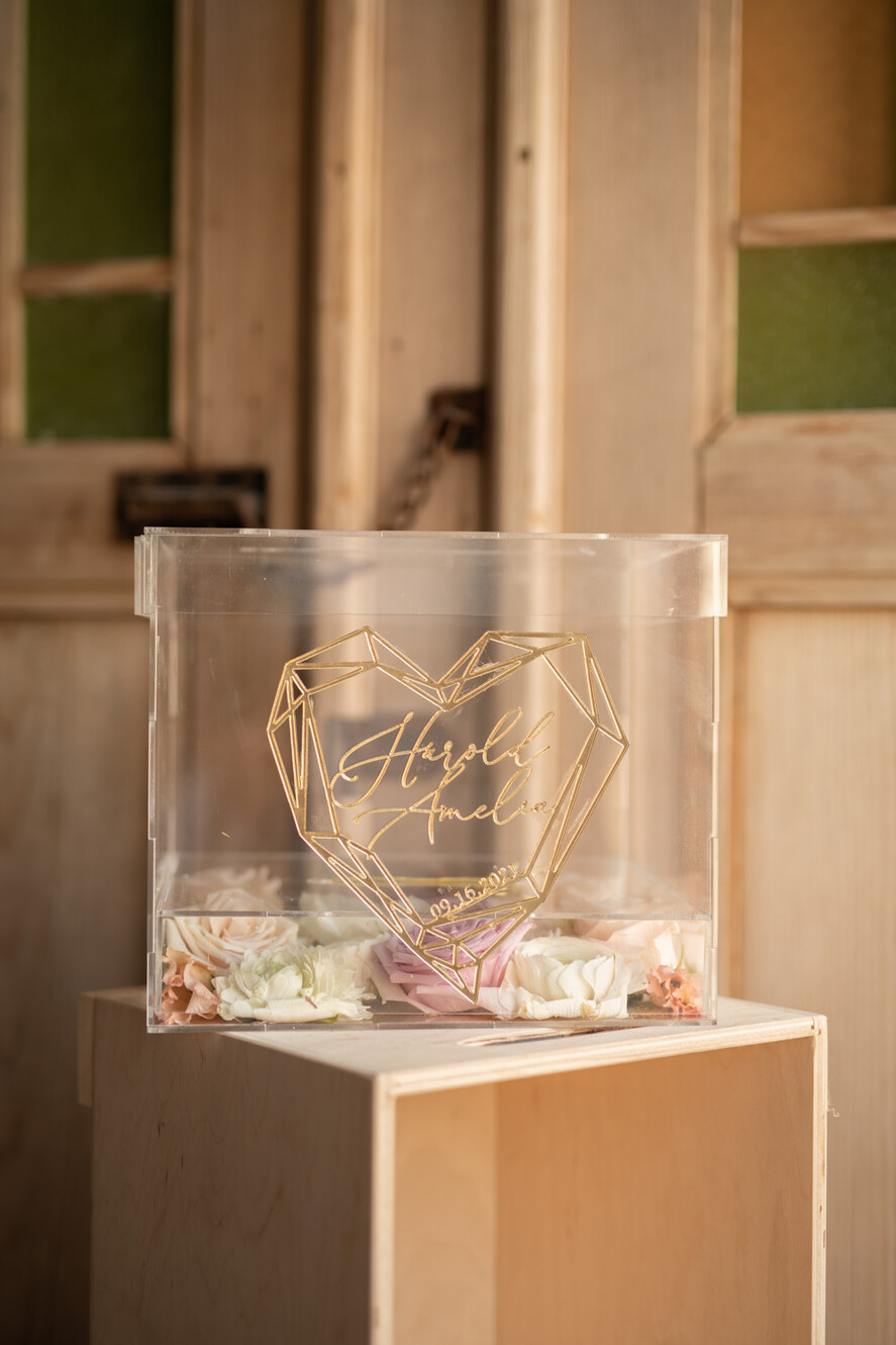 Pudełko na koperty  glamour przezroczysta ślubna skrzynka pudełko na koperty weselne geometryczne złote serce wasze imiona0