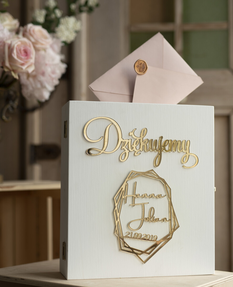 Pudełko na koperty  glamour oryginakna personalizowana skrzynka na koperty złote napisy 1