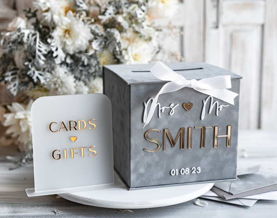 Pudełko na koperty  glamour Elegancka szara welurowa kopertówka ze złotymi napisami, szary cieniowany welur, pudełko na koperty, pomysł na pudełko na pieniądze podczas wesela2