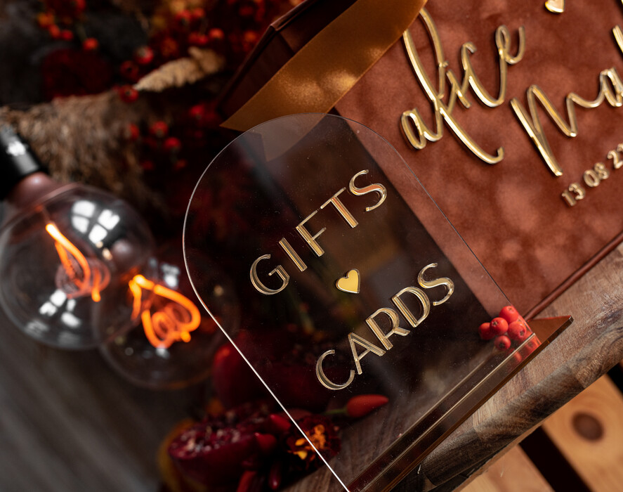 Pudełko na koperty  glamour Welurowa brązowo złota kopertówka ze złotymi napisami, brązowy cieniowany welur, pudełko na koperty, pomysł na pudełko na pieniądze podczas wesela3