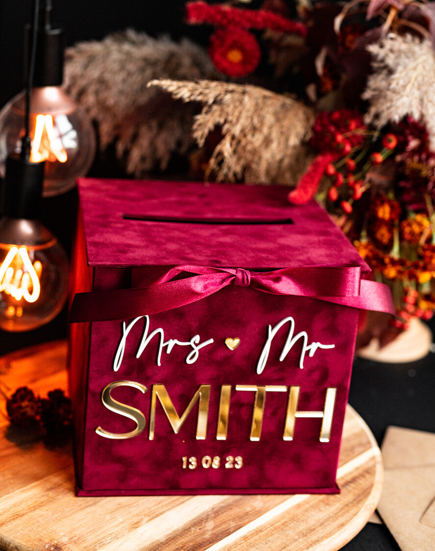 Pudełko na koperty  glamour Personalizowana bordowa welurowa kopertówka ze złotymi napisami, bordowy cieniowany welur, pudełko na koperty, pomysł na pudełko na pieniądze podczas wesela2