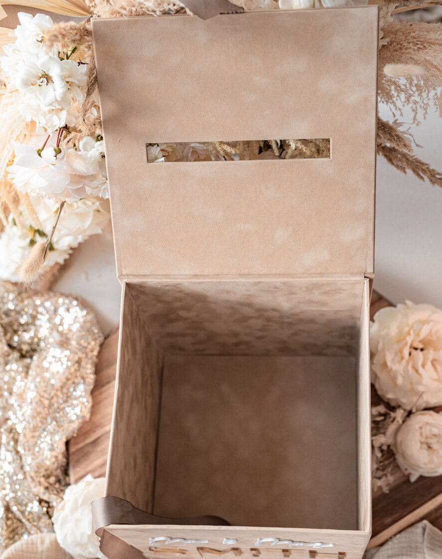 Pudełko na koperty  glamour elegancka welurowe pudełko na koperty ze złotymi napisami, beżowy cieniowany welur, pudełko na koperty6