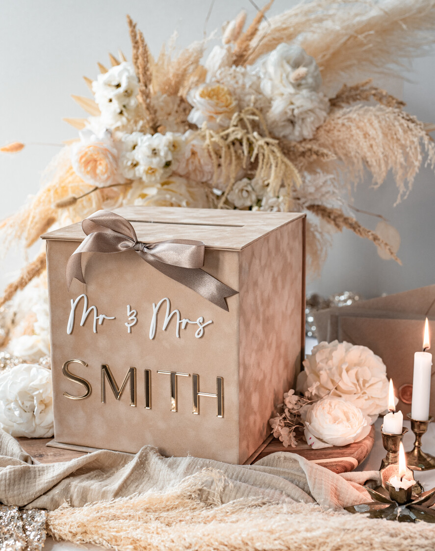 Pudełko na koperty  glamour elegancka welurowe pudełko na koperty ze złotymi napisami, beżowy cieniowany welur, pudełko na koperty0