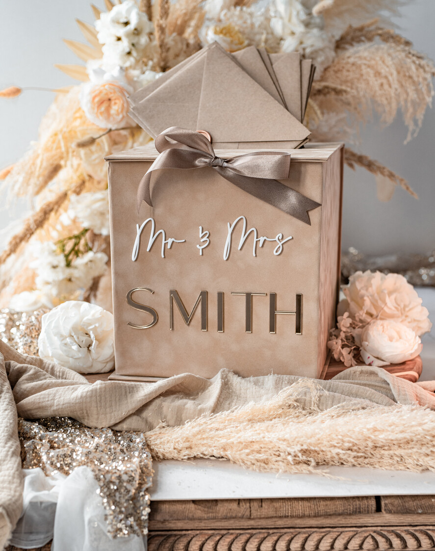 Pudełko na koperty  glamour elegancka welurowe pudełko na koperty ze złotymi napisami, beżowy cieniowany welur, pudełko na koperty4