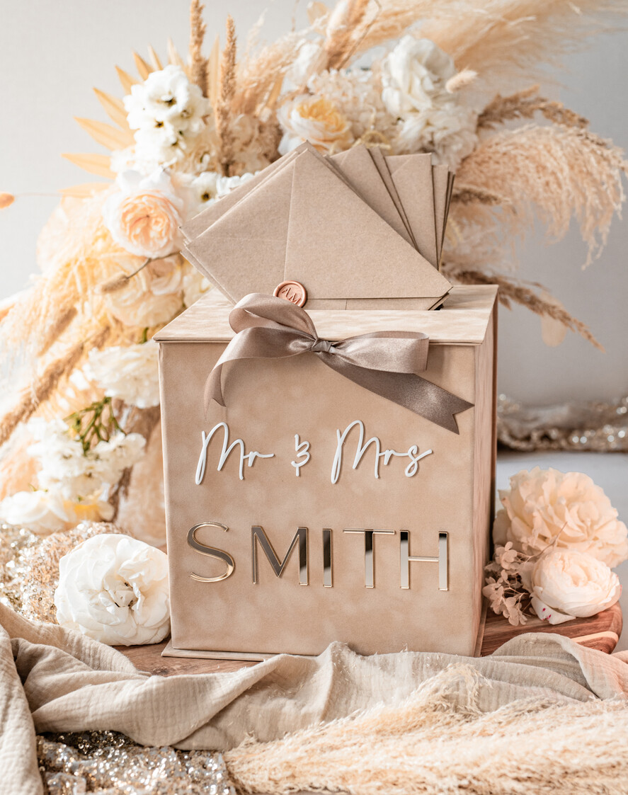 Pudełko na koperty  glamour elegancka welurowe pudełko na koperty ze złotymi napisami, beżowy cieniowany welur, pudełko na koperty5