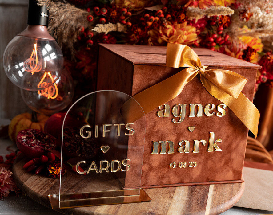 Pudełko na koperty  glamour Welurowa brązowo złota kopertówka ze złotymi napisami, brązowy cieniowany welur, pudełko na koperty, pomysł na pudełko na pieniądze podczas wesela1