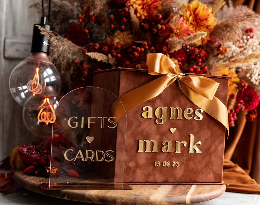 Pudełko na koperty  glamour Welurowa brązowo złota kopertówka ze złotymi napisami, brązowy cieniowany welur, pudełko na koperty, pomysł na pudełko na pieniądze podczas wesela11