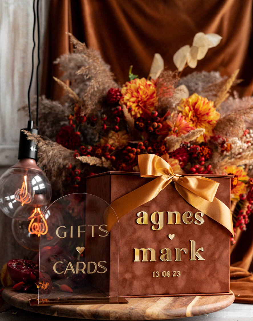 Pudełko na koperty  glamour Welurowa brązowo złota kopertówka ze złotymi napisami, brązowy cieniowany welur, pudełko na koperty, pomysł na pudełko na pieniądze podczas wesela19