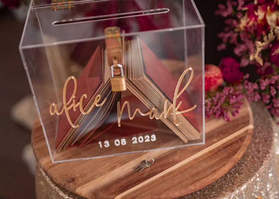 Pudełko na koperty  glamour akrylowa kopertówka na koperty, pudełko na koperty przezroczyste z pleksy, pomysł na pudełko na koperty na weselu, akrylowe pudełko na koperty  0