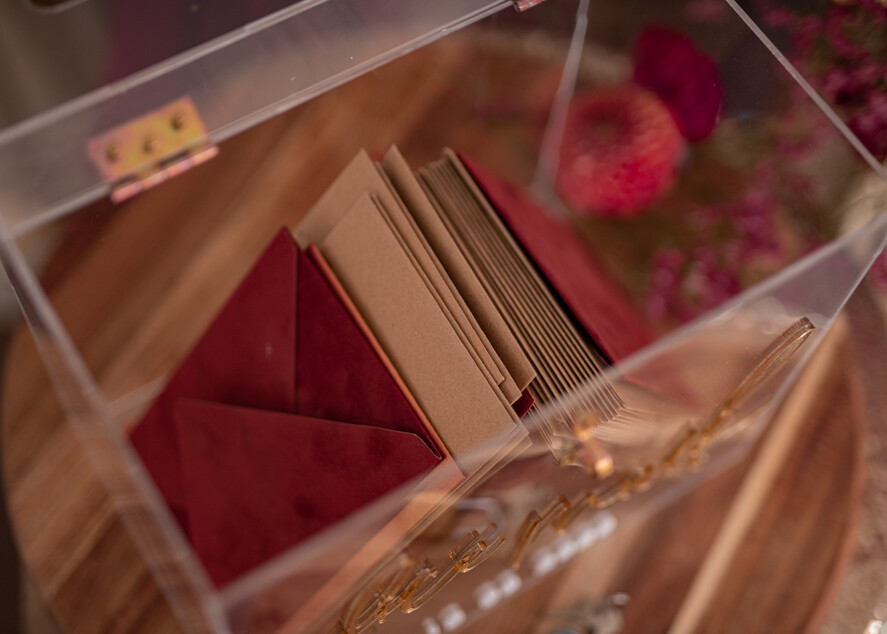 Pudełko na koperty  glamour akrylowa kopertówka na koperty, pudełko na koperty przezroczyste z pleksy, pomysł na pudełko na koperty na weselu, akrylowe pudełko na koperty  3