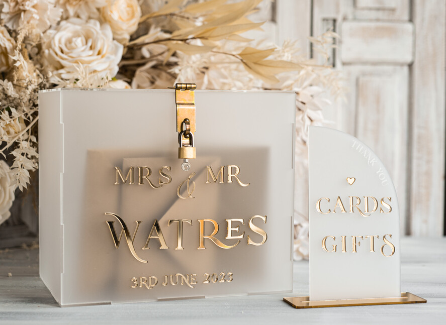 Pudełko na koperty  glamour satynowa kopertówka ze złotymi napisami, kopertówka z tabliczką, pudełko na koperty na weselu, kopertówka glamour, pudełko na kopety glamour0