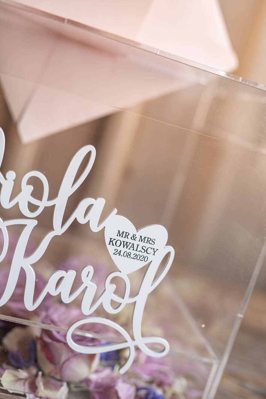 Pudełko na koperty  glamour przezroczysta ślubna skrzynka na koperty weselne  pudelko na kartki ślubne biale napisy8