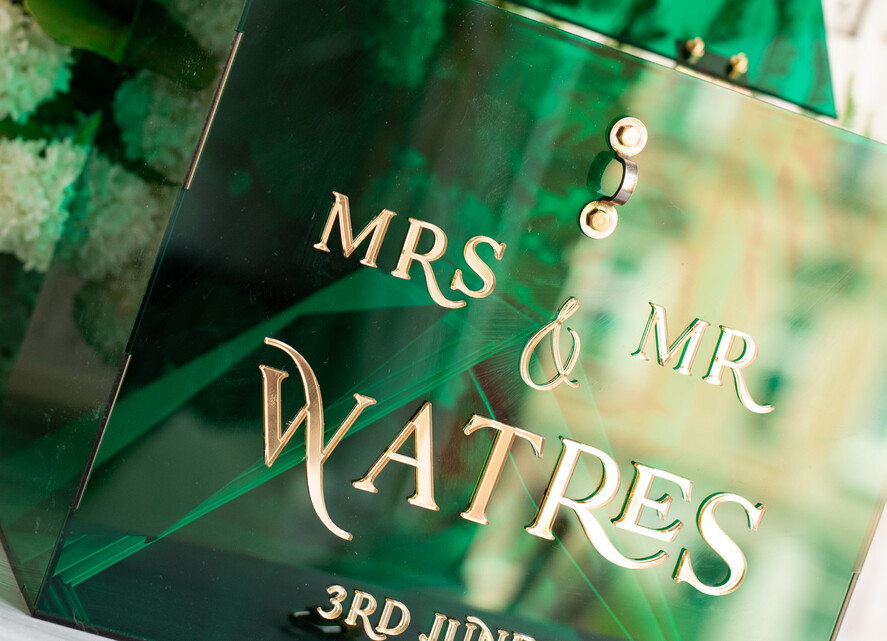 Pudełko na koperty  glamour zielona akrylowa kopertówka na koperty, pudełko na koperty przezroczyste z pleksy, pomysł na pudełko na koperty na weselu, akrylowe pudełko na koperty 5