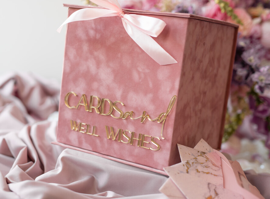Pudełko na koperty  glamour Elegancka welurowa kopertówka ze złotymi napisami, pudrowo rózowy cieniowany welur, pudełko na koperty5