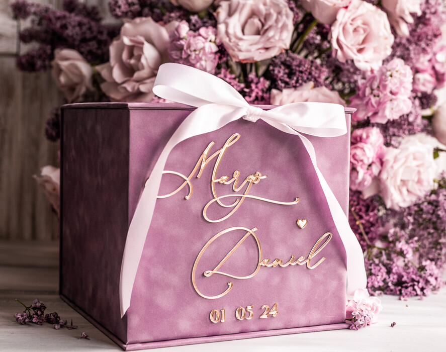 Pudełko na koperty  glamour Aksamitna welurowa kopertówka ze złotymi napisami, lawendowy cieniowany welur, pudełko na koperty, fioletowa kopertówka na koperty od gosci weselnych 6