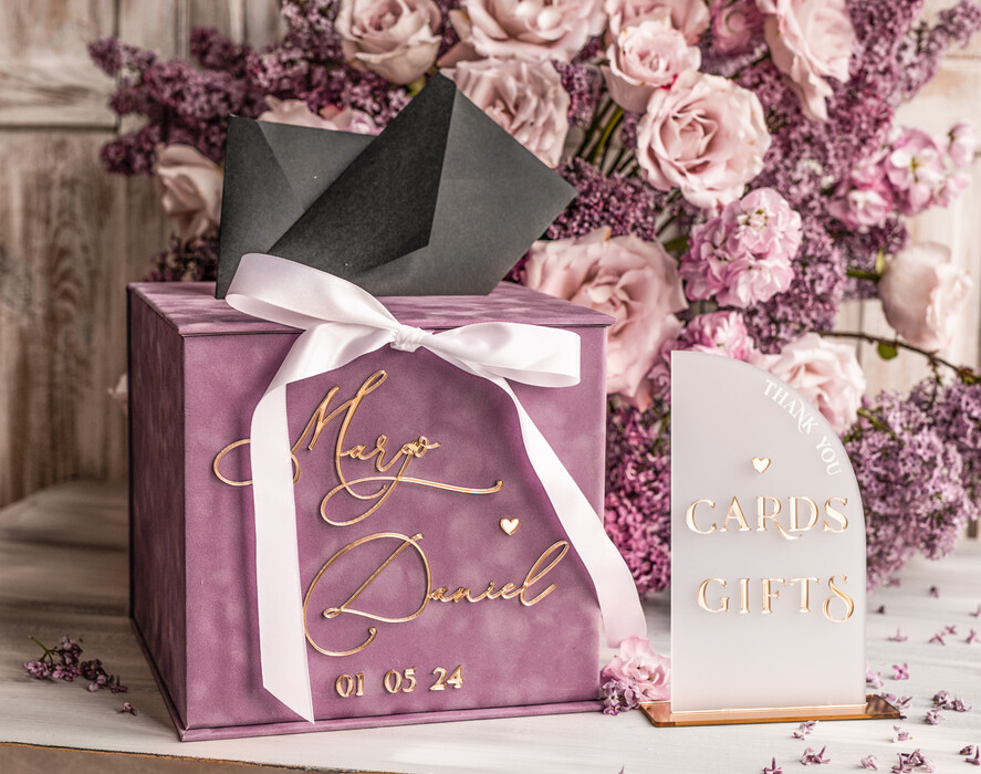 Pudełko na koperty  glamour Aksamitna welurowa kopertówka ze złotymi napisami, lawendowy cieniowany welur, pudełko na koperty, fioletowa kopertówka na koperty od gosci weselnych 2