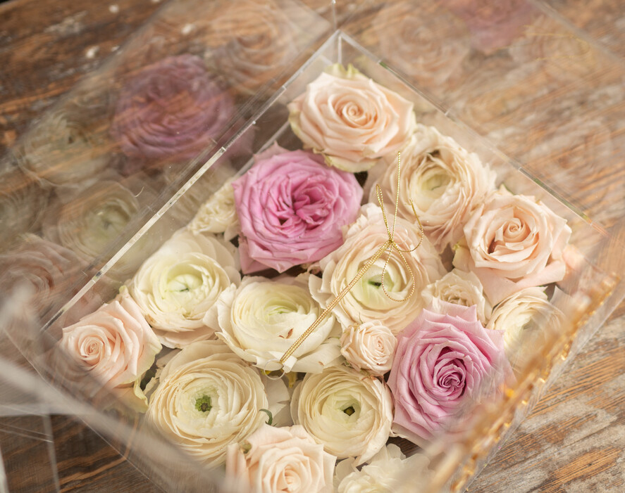 Pudełko na koperty  glamour przezroczysta skrzynka na koperty ślubne akrylowe pudełko box na kartki ślubne złote napisy imiona 13