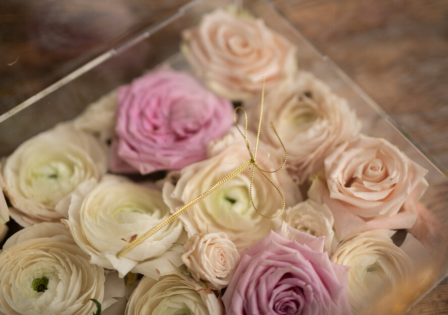 Pudełko na koperty  glamour przezroczysta skrzynka na koperty ślubne akrylowe pudełko box na kartki ślubne złote napisy imiona 21