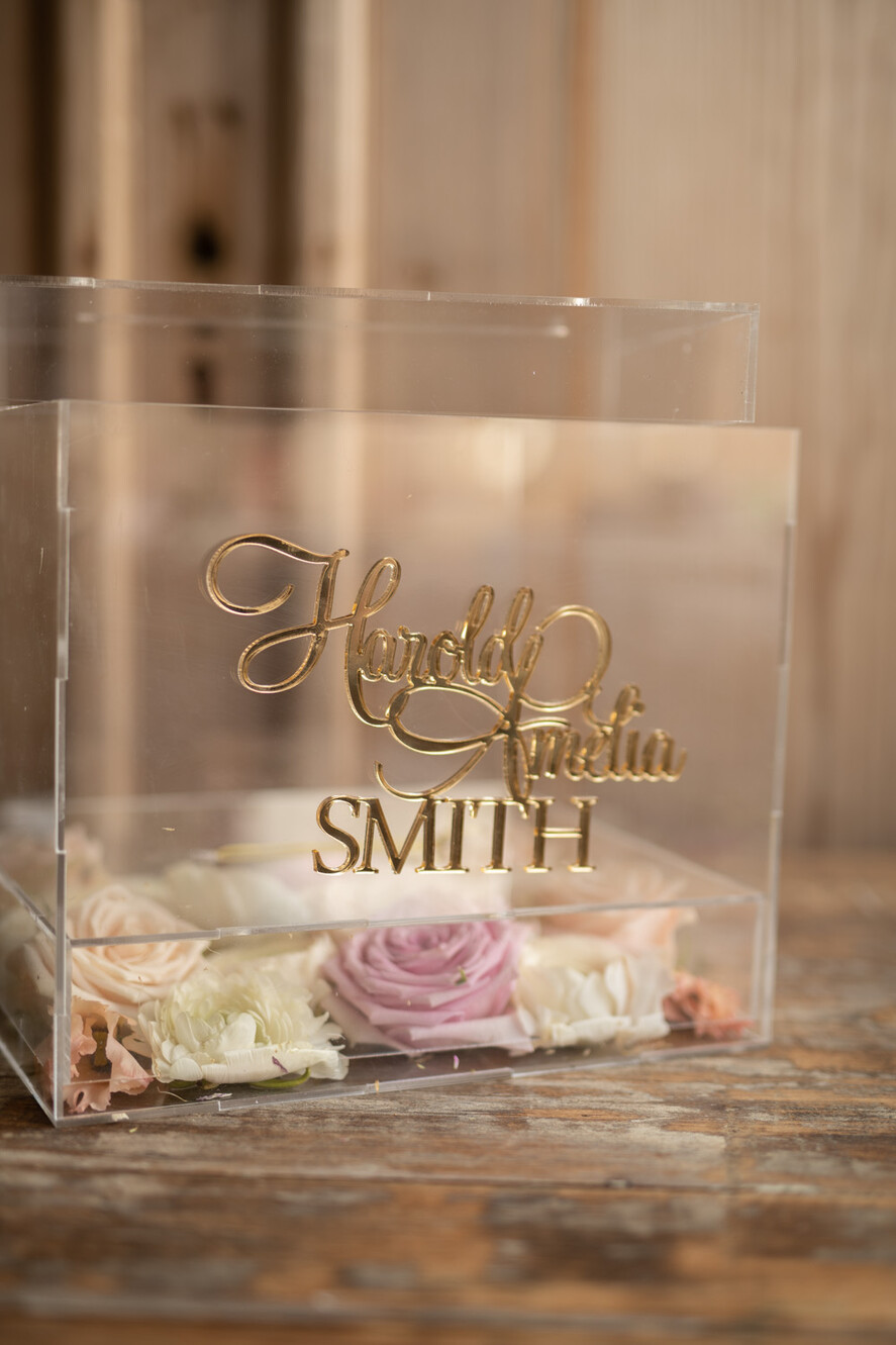 Pudełko na koperty  glamour przezroczysta skrzynka na koperty ślubne akrylowe pudełko box na kartki ślubne złote napisy imiona 6