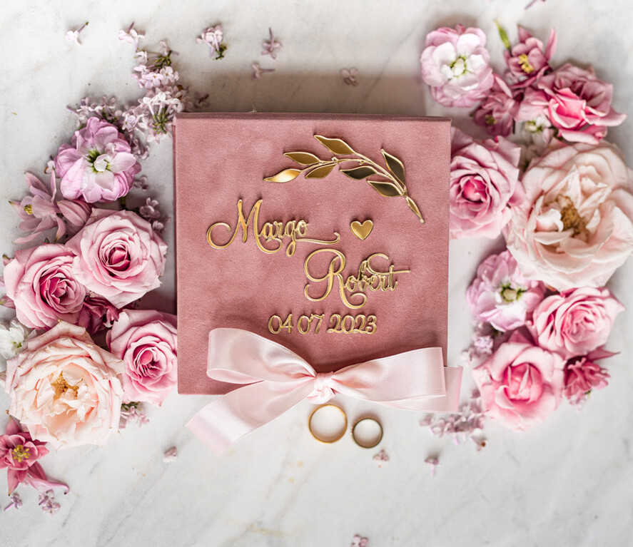 Pudełka Szkatułki na Obrączki glamour piękne welurowe pudełko na obrączki, personalizowane pudełko do podawania obrączek ślubnych, aksamitne pudełko na obrączki, welurowa szkatułka na obrączki5