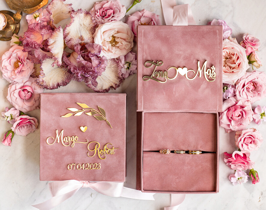 Pudełka Szkatułki na Obrączki glamour ekskluzywne welurowe pudełko na obrączki, personalizowana szkatułka na obrączki ślubne, welurowa szkatułka na obrączki, aksamitne pudełko na obrączki 1