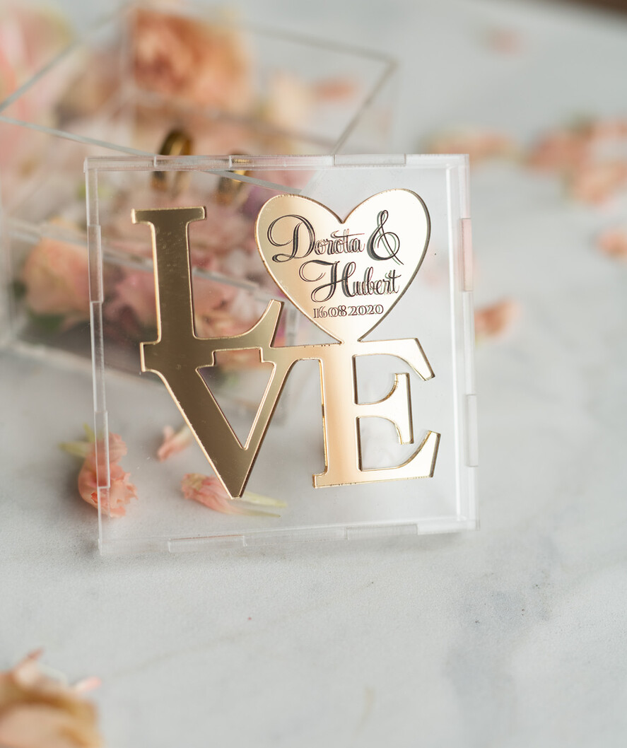 Pudełka Szkatułki na Obrączki glamour przezroczysta  szkatułka  pudełko na obrączki ślubne złote napisy wasze imiona i data  idealne na glamour wesele9