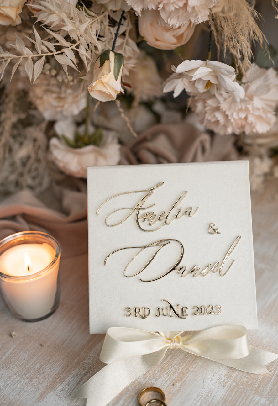 Pudełka Szkatułki na Obrączki glamour piękne welurowe pudełeczko na obrączki ślubne, złote napisy na pudełeczku, welurowa szkatułka na obrączki, aksamitne pudełeczko na obrączki w kolorze ecru12